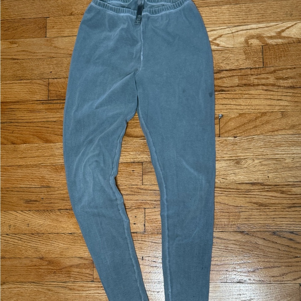 SKIMS Gray Leggings